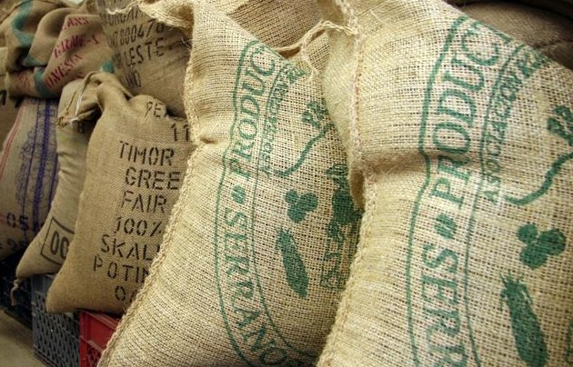 ICO Says Coffee Prices Continue Decline Despite Production Deficit Predictions